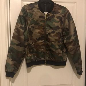 NWT G by Guess Women’s Jayzelle Printed Bomber Jacket